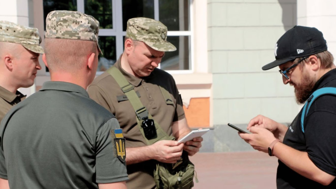 Можно ли после получения повестки идти в рекрутинговый центр — объяснение Минобороны