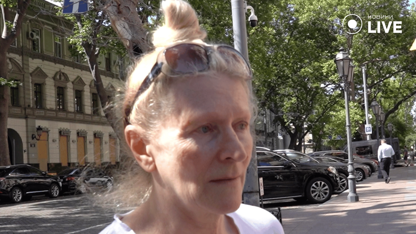 Ірина знає основні правила конституції України. Фото: Новини.LIVE