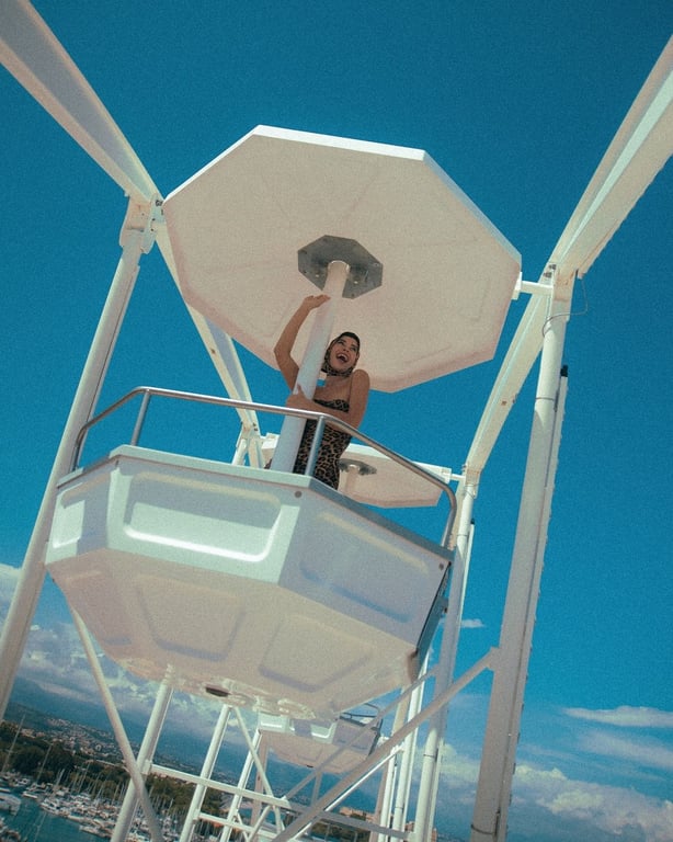 Анна Неплях на яхті