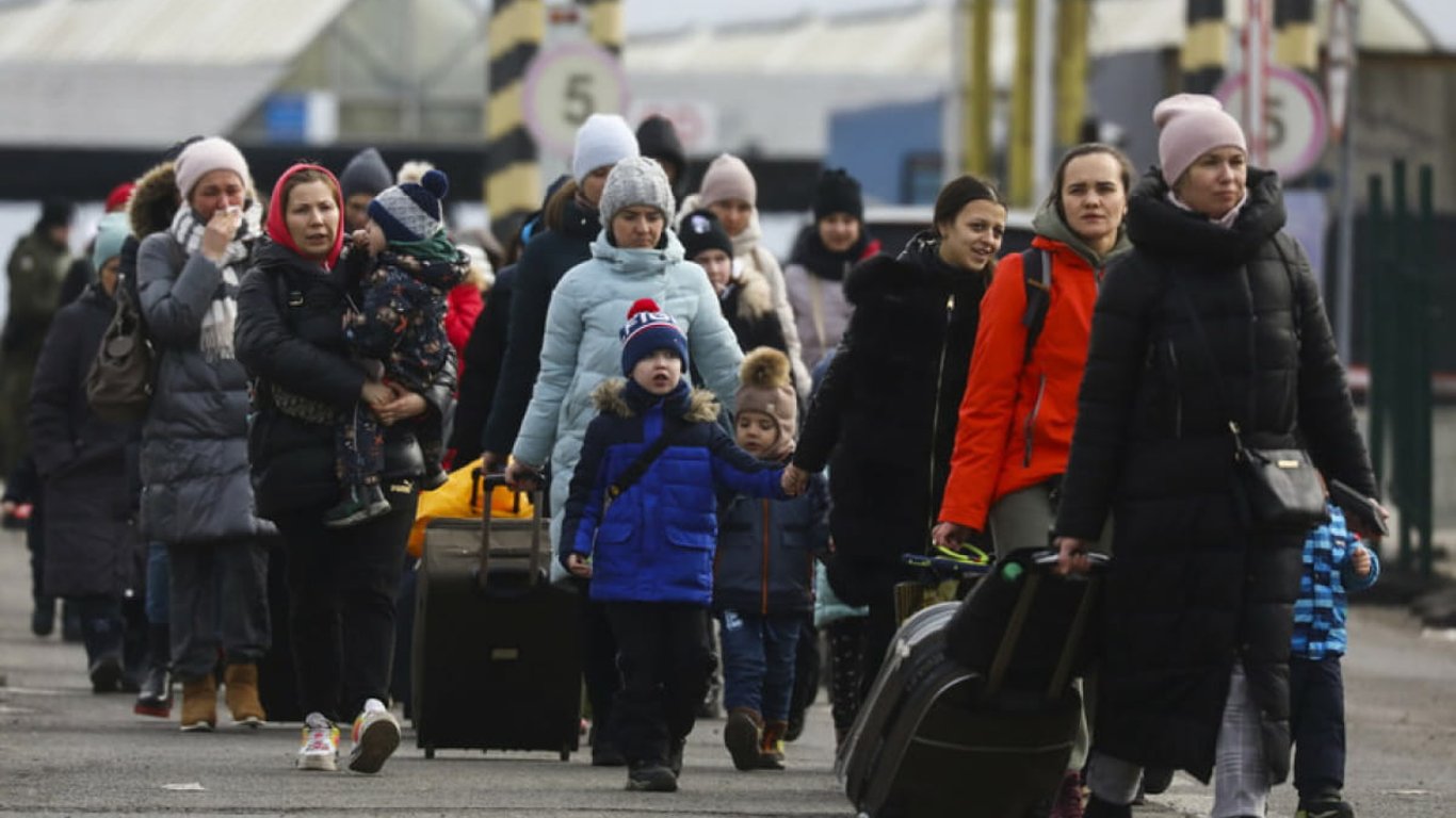 Скільки українських біженців хочуть повернутися додому — результати дослідження ООН