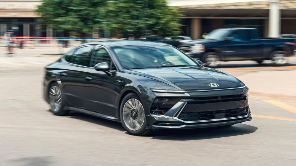 Експерти з США порадили найкращі гібридні автомобілі для купівлі у 2025 році - фото 5