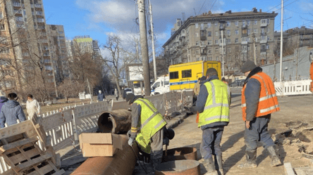 У Києві слабкий тиск води через аварійні відключення - 285x160