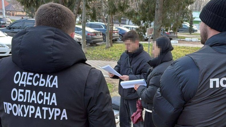 Задержание подозреваемых женщин