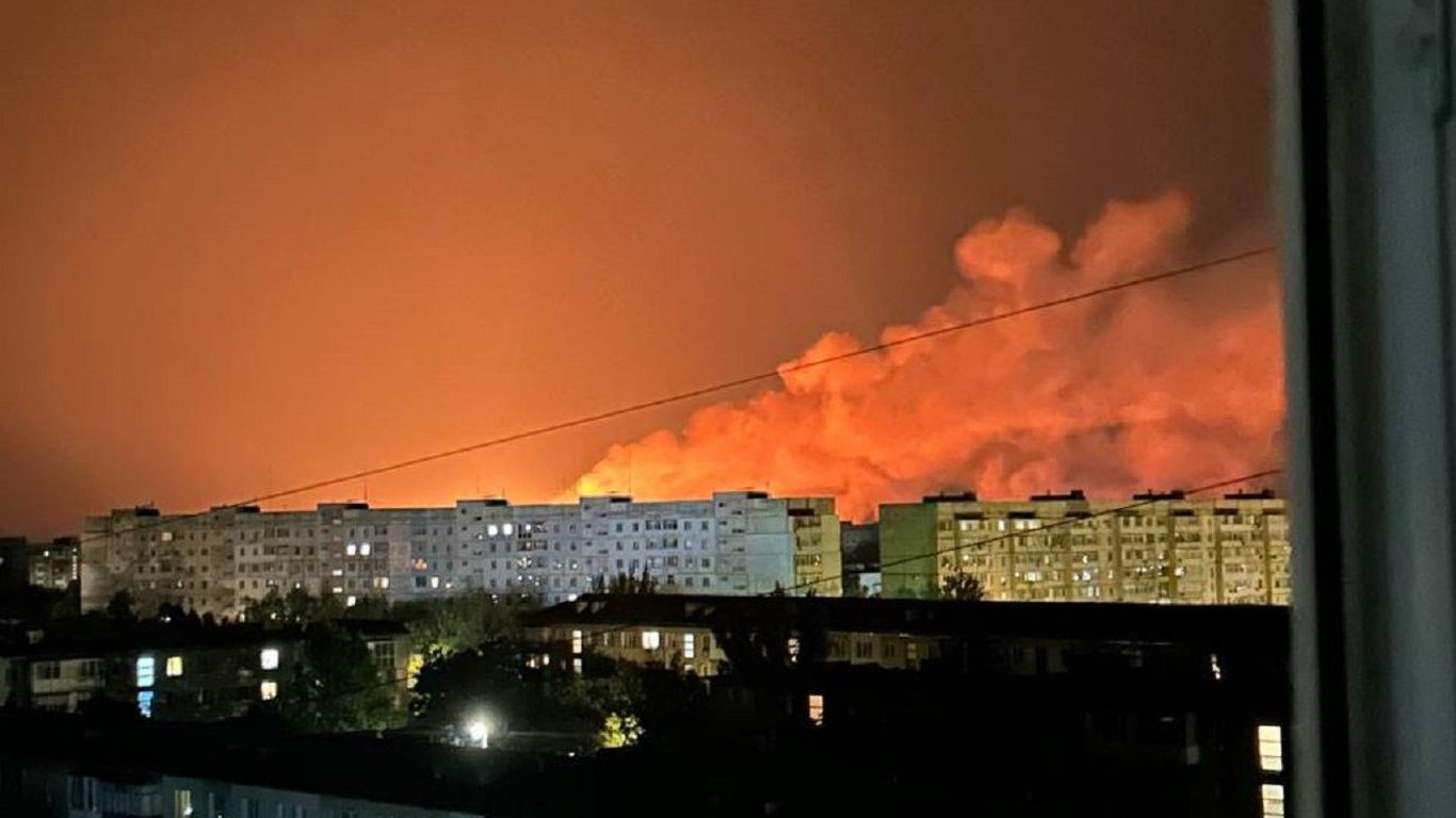 У Херсоні лунають вибухи — росіяни завдають ударів з окупованого лівобережжя