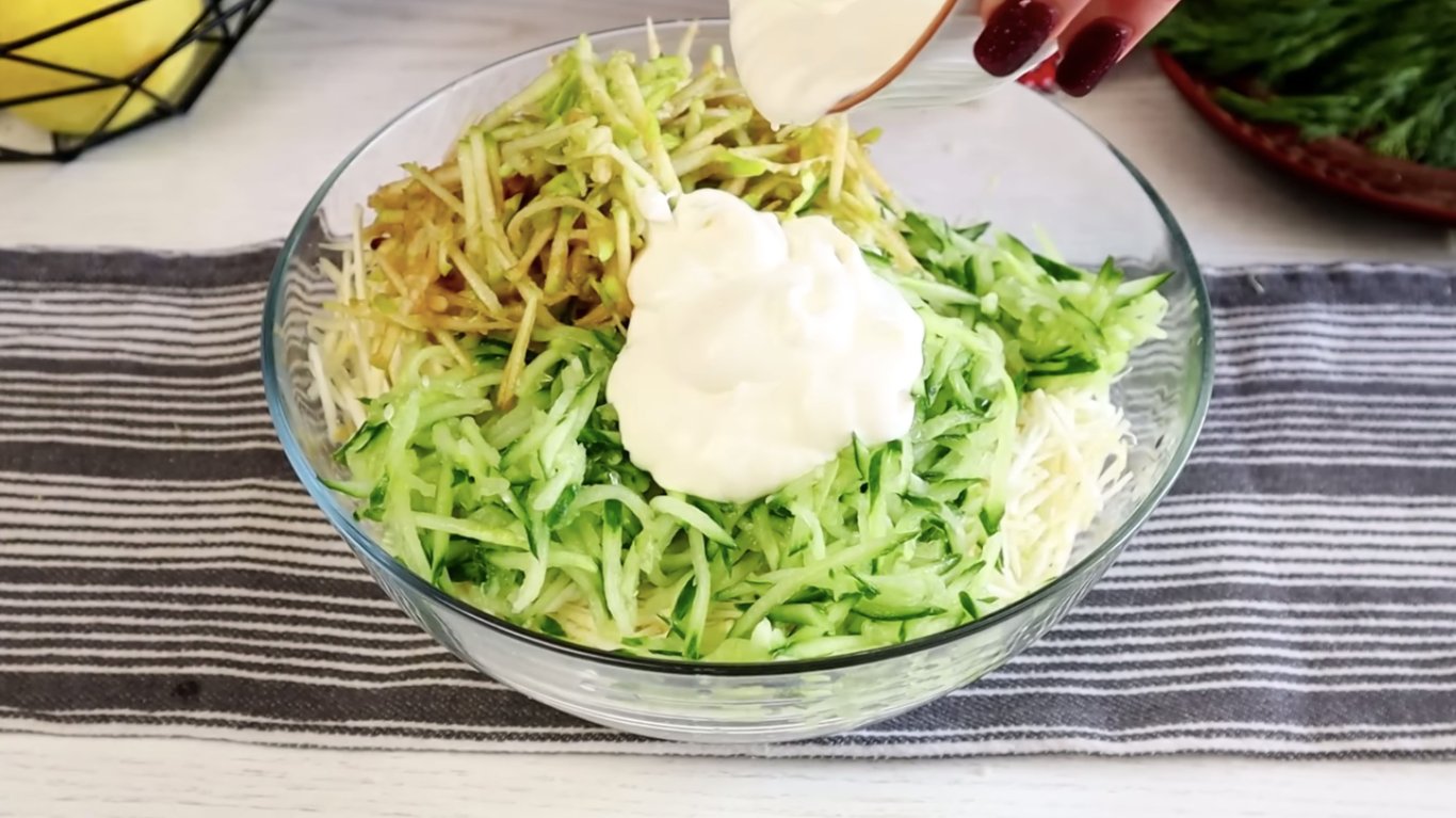 рецепт легкого салату з пекінською капустою
