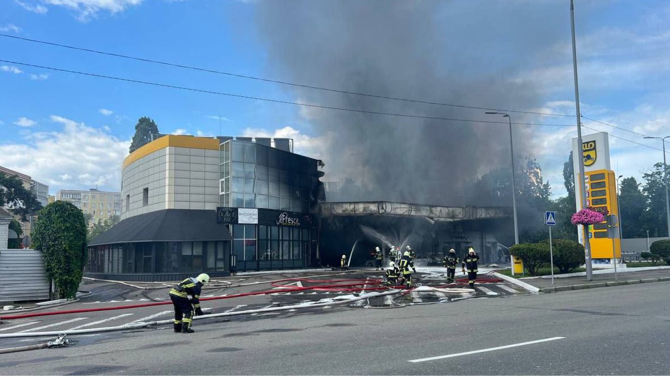 Пожежу на АЗС у Києві погасили: Кличко розповів про наслідки