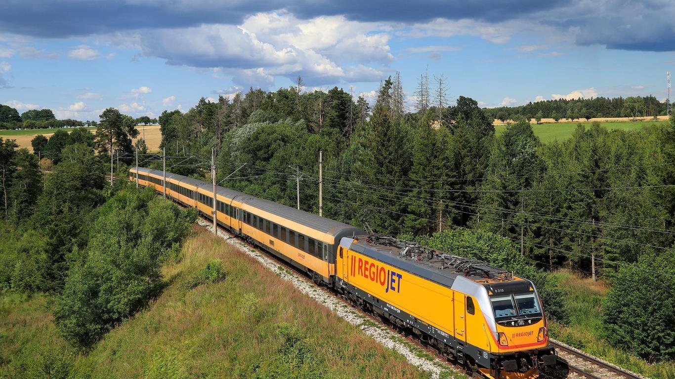 Смертельная авария в Чехии с украинцами — названа причина столкновения поездов