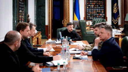 Зеленський підбив підсумки роботи з радниками держав-партнерів - 285x160