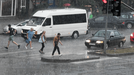 Оголошено небезпеку: у Києві завтра прогнозується потужна негода - 290x166