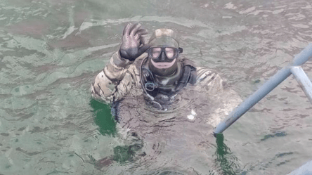 Хвилини, щоб запобігти катастрофі — водолази розповіли, як врятували Одеський порт - 290x160