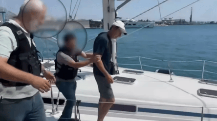 Тікав на яхті під прапором України — турецька поліція піймала росіянина, який перебував у розшуку - 285x160