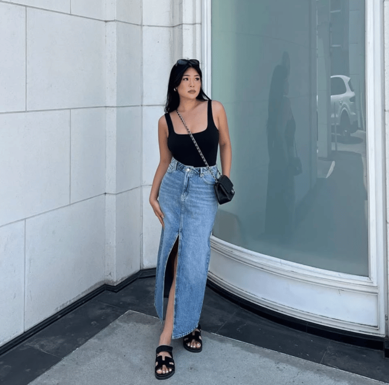 Джинсова спідниця має бути в гардеробі цього літа