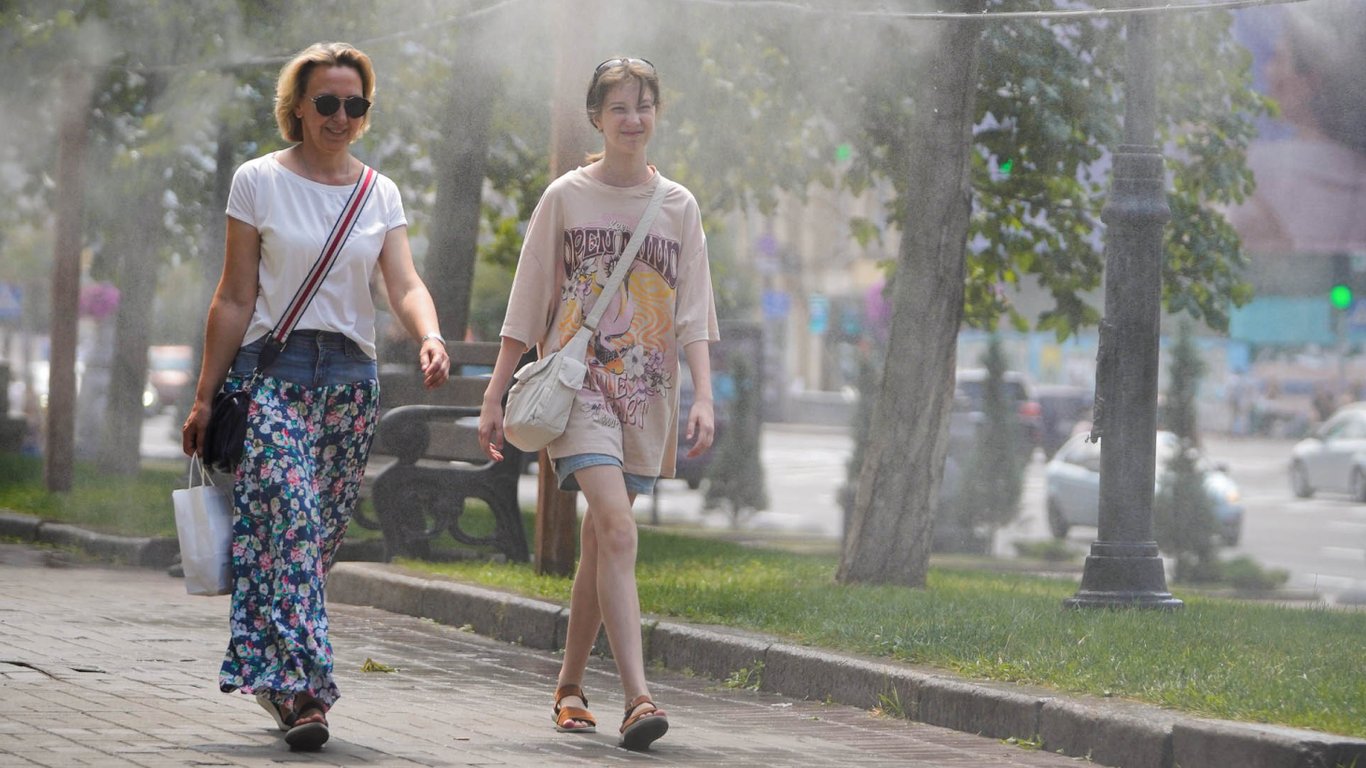 В Украину надвигается сильная жара до +35 °C: где и когда будет жарче всего