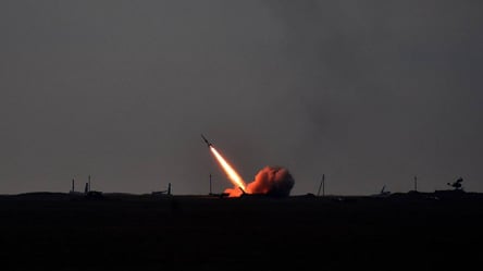 Россия атаковала Киев дронами — в КМВА отчитались о последствиях налета - 290x166