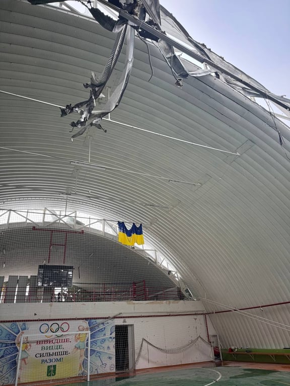 удар по спорткомплексі на Харківщині 2 лютого