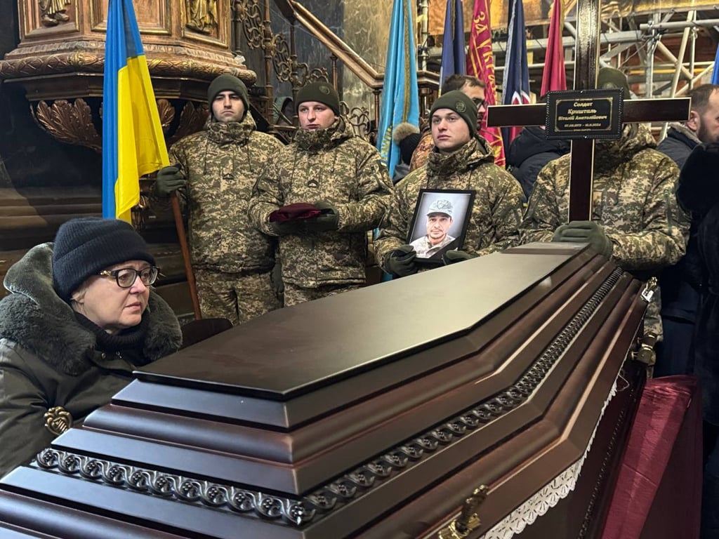 У Львові попрощалися з чотирма захисниками 24 грудня