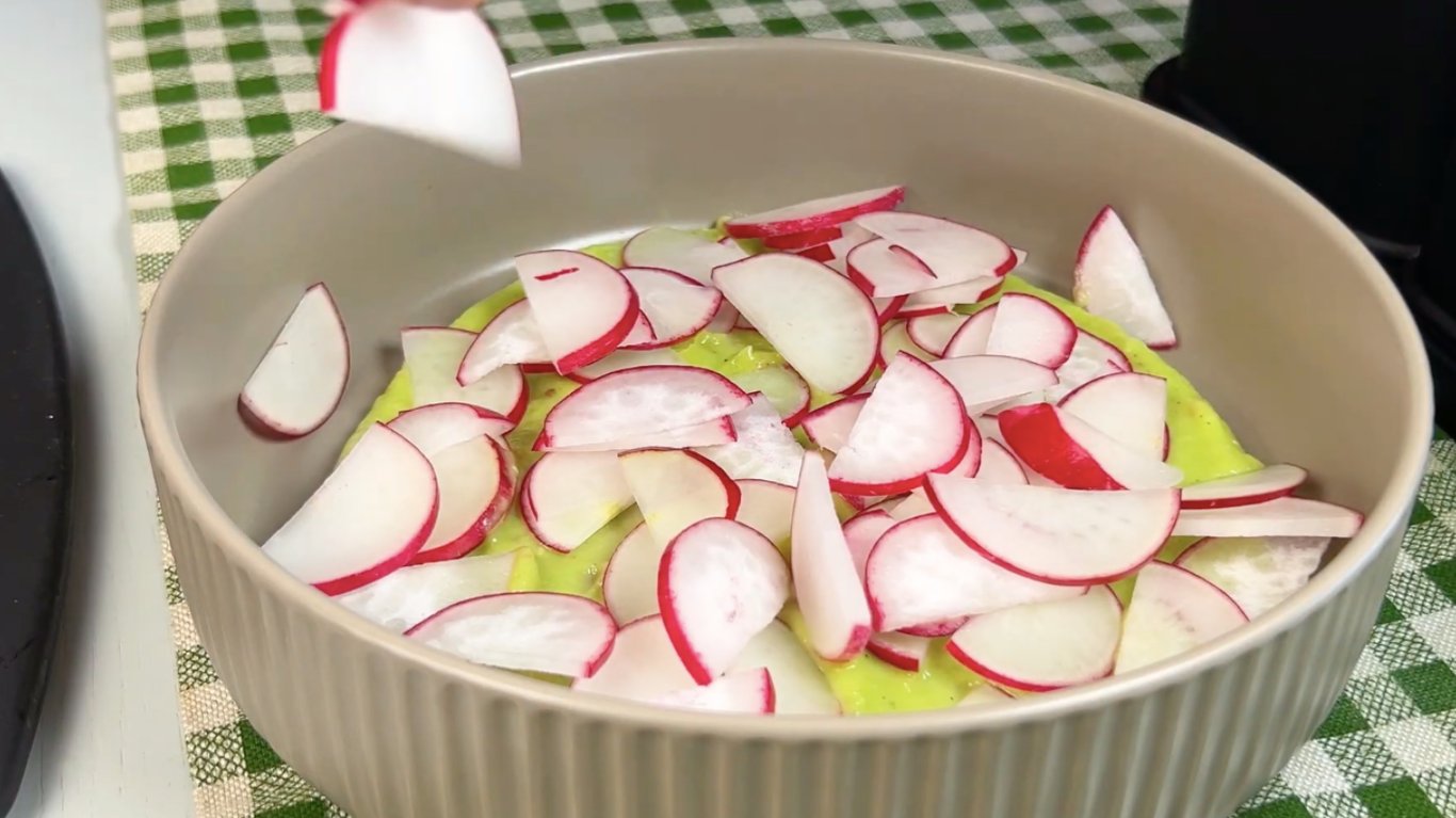 рецепт салату з редискою
