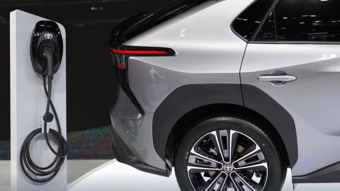 Toyota заявила про "технологічний прорив" у виробництві електромобілів