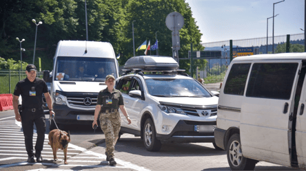 Заторів не уникнути — які черги на кордоні сьогодні - 285x160