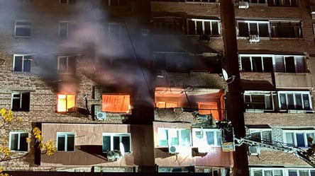 РФ нанесла удар по Днепру: горит многоэтажка, есть пострадавшие - 304x171