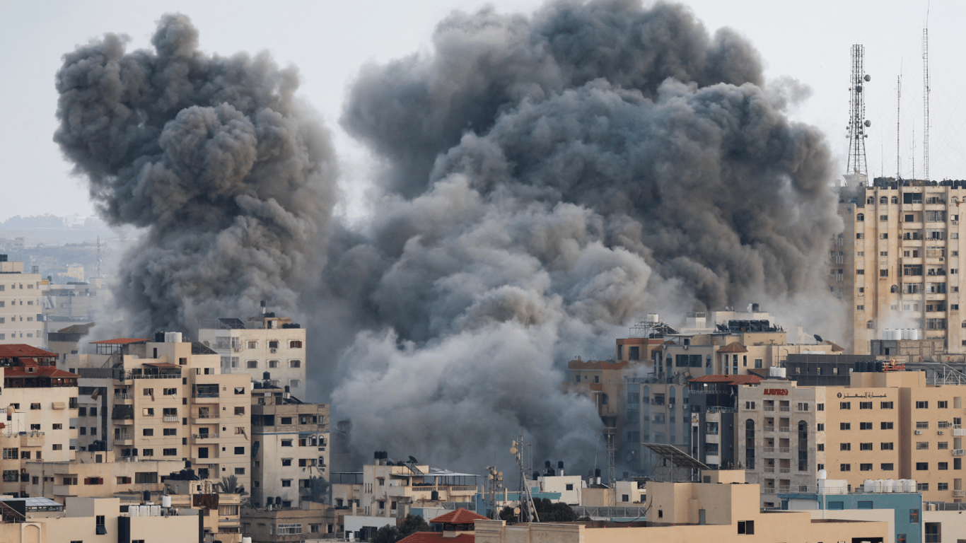 П'ятий день війни в Ізраїлі: нові удари по цілях у Секторі Гази та дані про втрати сторін