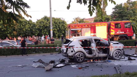 В Одессе взорвался автомобиль: водитель погиб, есть пострадавшая - 285x160