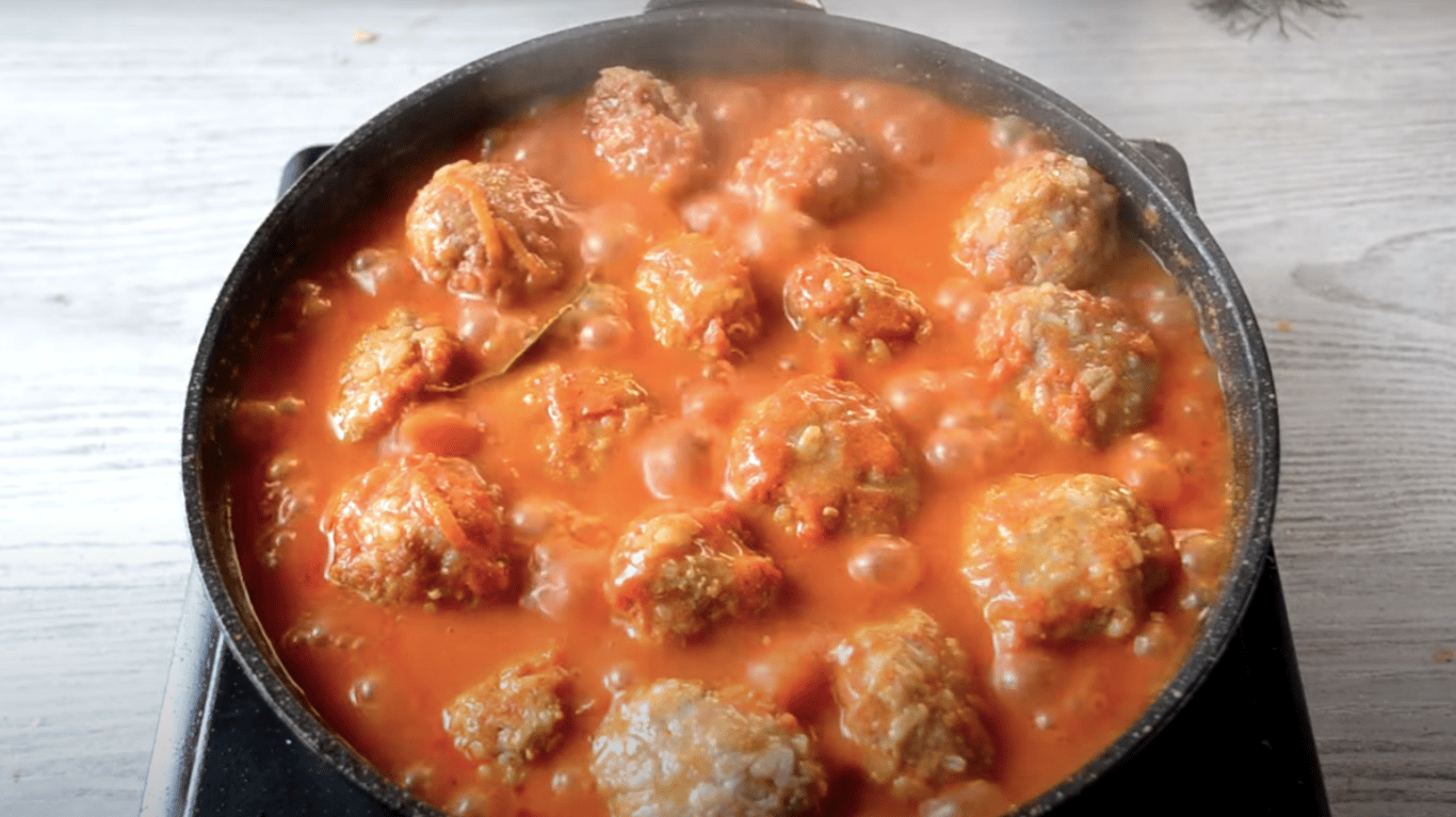 смачна страва з фарша та риса