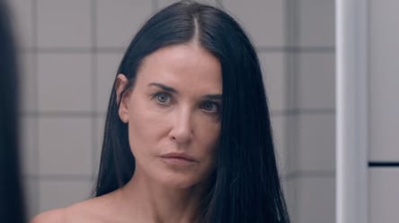 Demi Moore shows the chicest pantsuit of winter 2025 - 285x160