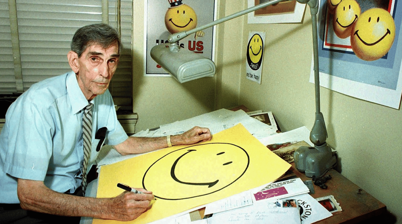 Харви Болл перед графическим вариантом смайлика