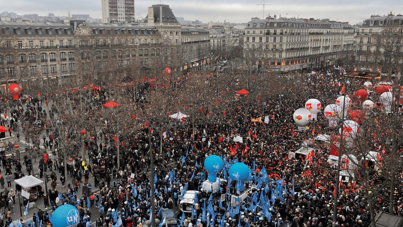 Франція готується до нових протестів проти пенсійної реформи