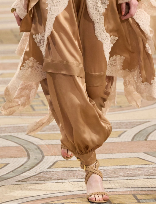 З чим носити штани-шаровари