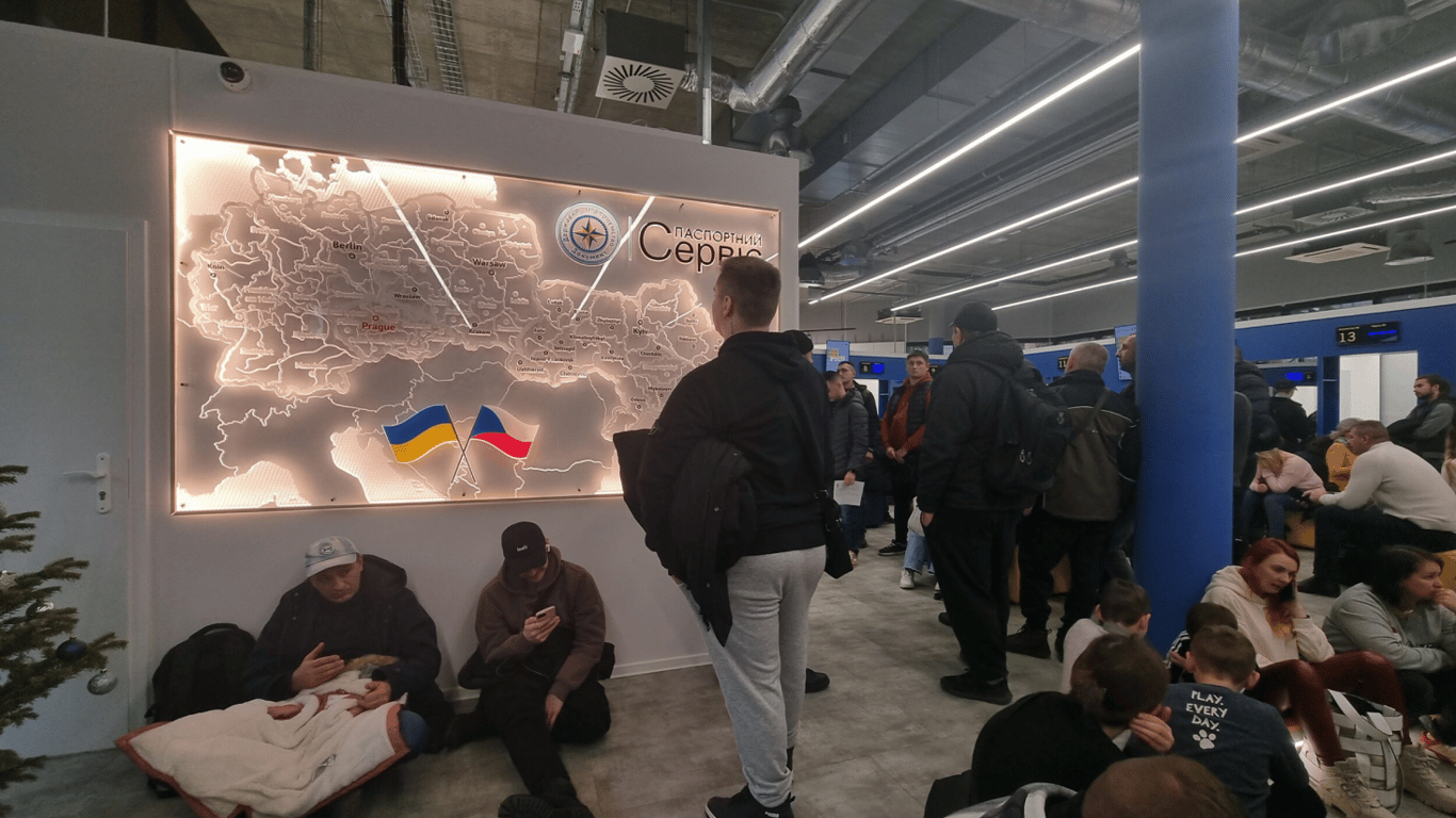 СМИ: ЕС может исключить украинских мужчин из схемы защиты