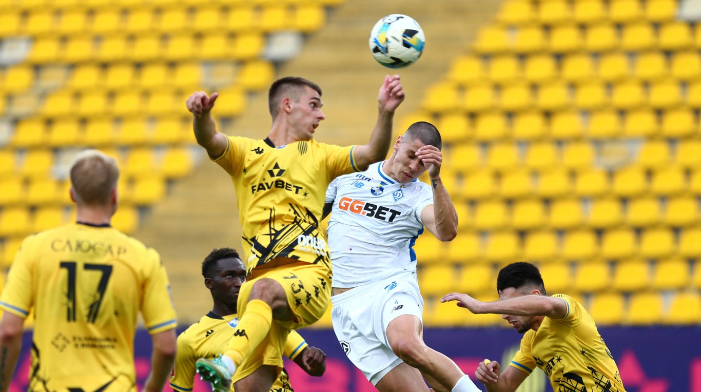 Денис Попов