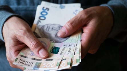 USAID выплатит по 6,6 тыс. грн украинцам: кто и как сможет получить - 285x160