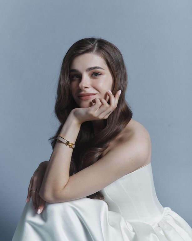 Володимир Остапчук показався в обіймах молодої дружини та привітав її з днем народження - фото 2