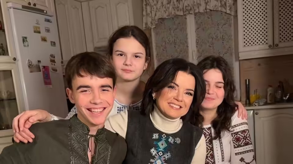 Марічка Падалко з родиною