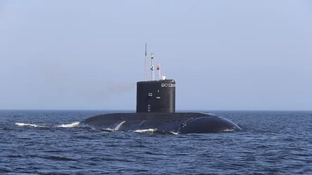 У Чорному морі на бойовому чергуванні 11 ворожих кораблів - 285x160