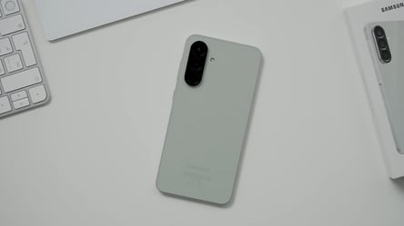 Бюджетний смартфон Samsung отримає флагманську ШІ-функцію - 290x160