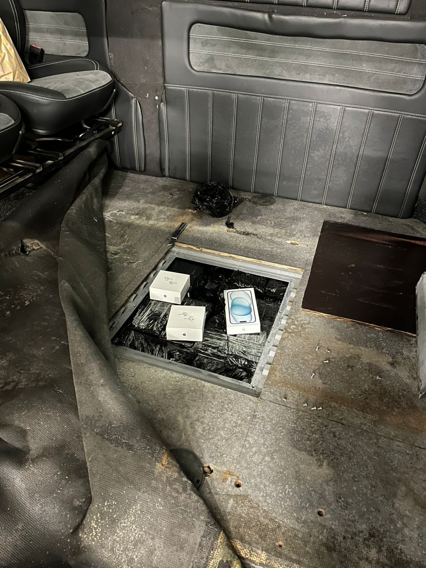 Контрабанда Apple