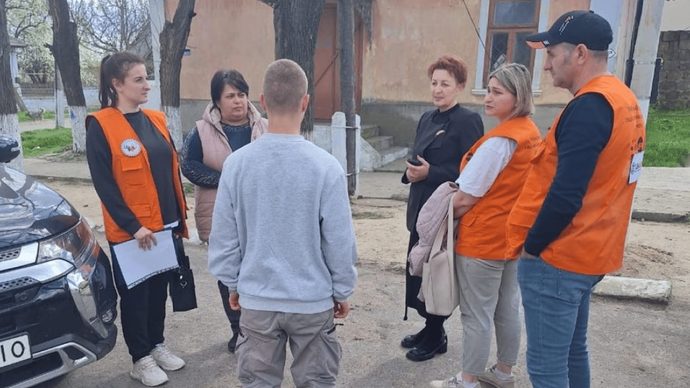 Возвращался пешком семь километров — на Одесчине местные утверждают, что ТЦК забрали подростка