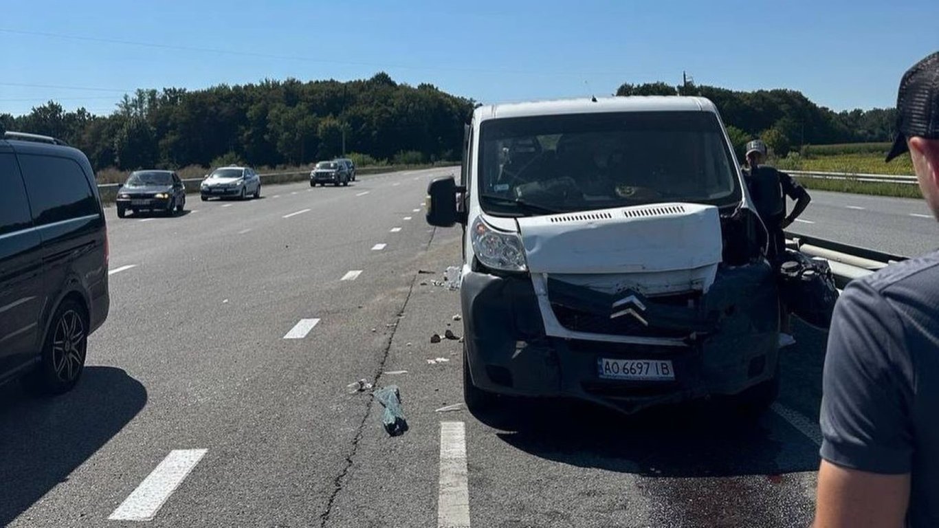 ФК Ужгород потрапив у ДТП перед матчем з Поліссям-2: наслідки аварії