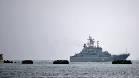 Окупанти вивели ракетоносій у Чорне море - 285x160