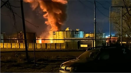 Удар по нефтебазе в Луганске. Чего ждать от ВСУ зимой - 285x160