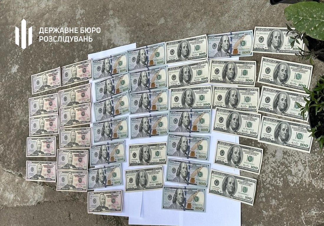 правоохоронця з Буковини викрили на допомозі ухилянтам