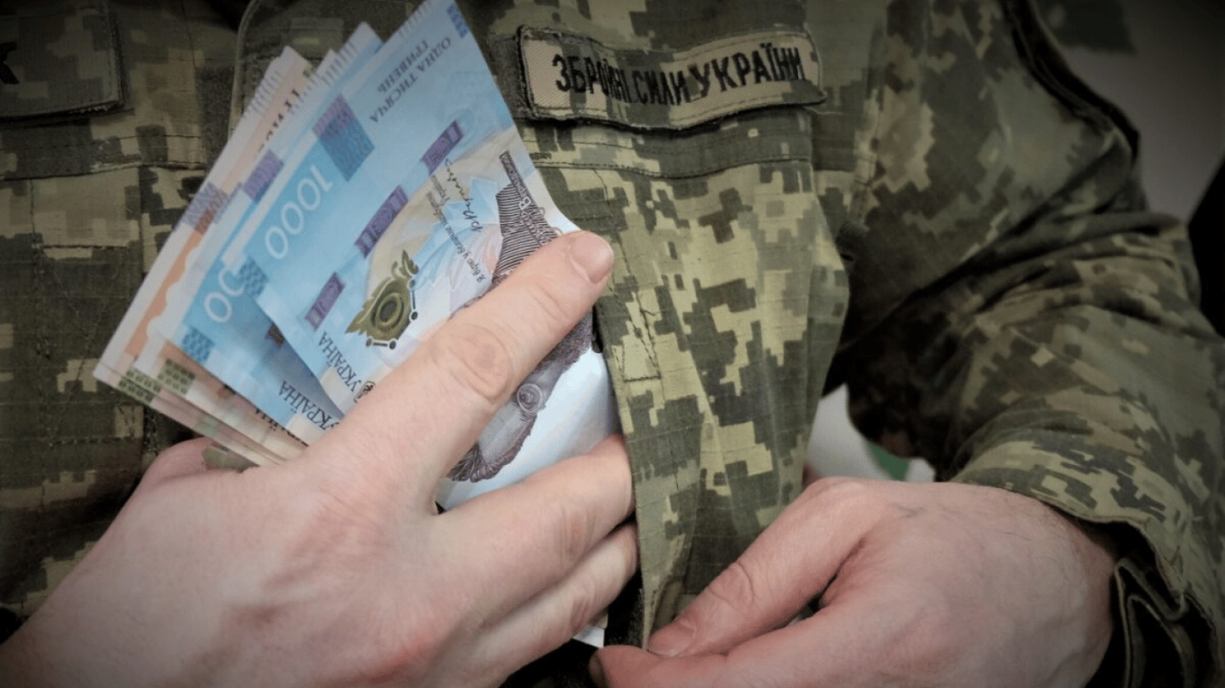 Надбавки військовим пенсіонерам — хто має право на додаткові виплати