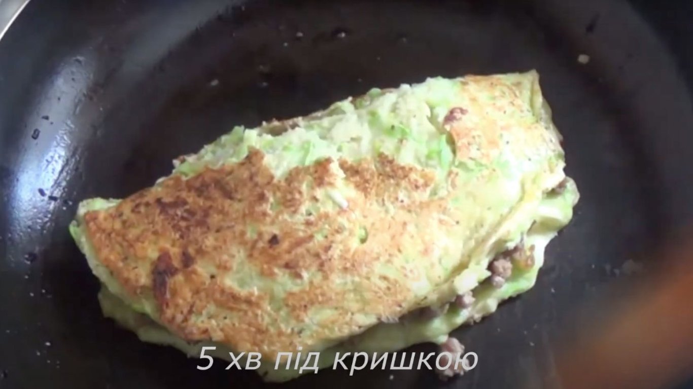 приготування кабачкового чебурека 