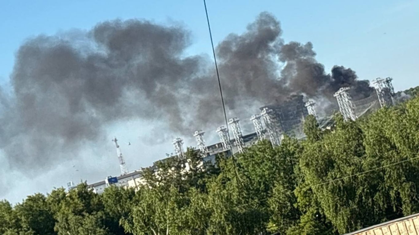 В Чебоксарах ракетой обстреляли оборонный завод "ВНИИР-Прогресс"