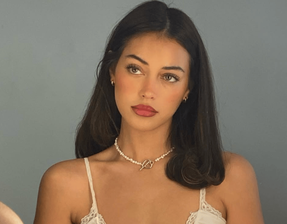 Елегантна стрижка на кожен день