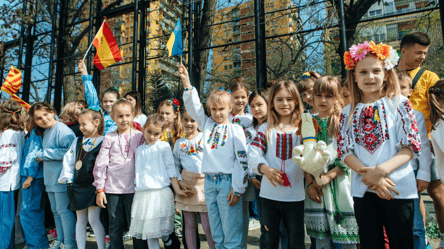 Україна планує відкрити філії ліцею Міжнародної української школи за кордоном - 285x160