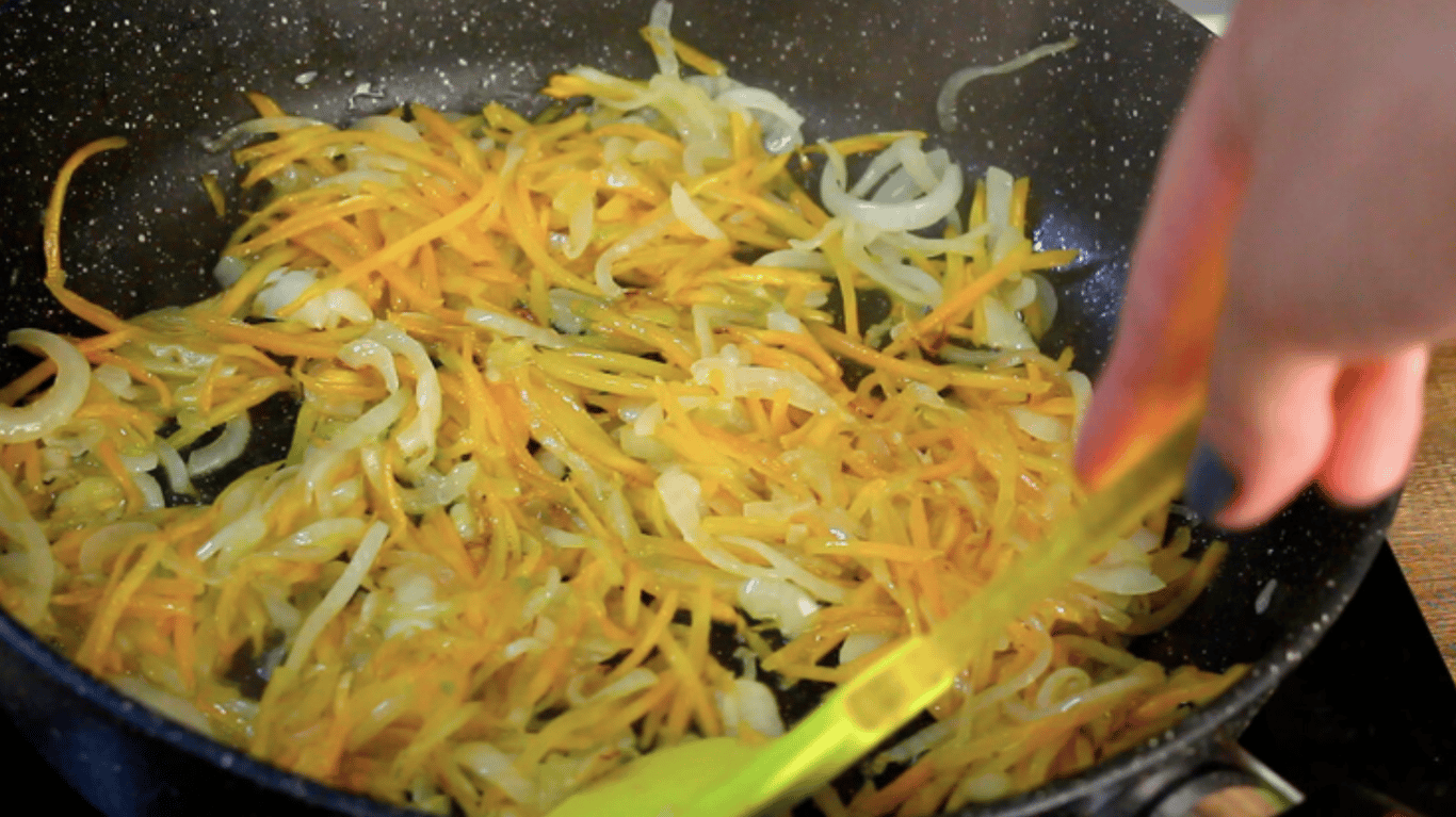 простий та смачний смачний сніданок з хліба